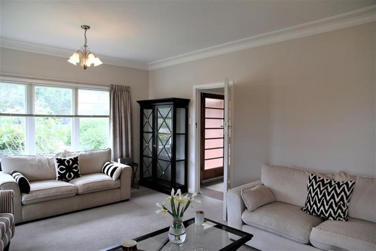 Photo of property in 9 Nicholson Road, Khandallah, Wellington, 6035