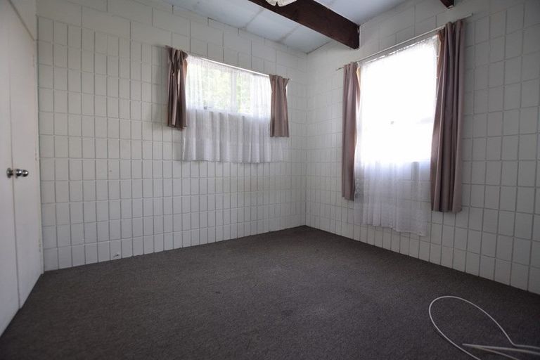 Photo of property in 1/21 Reynella Drive, Massey, Auckland, 0614