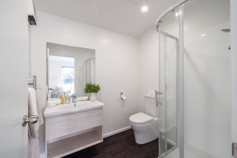 Photo of property in 73 Grahams Road, Burnside, Christchurch, 8041