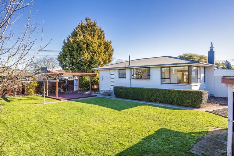 Photo of property in 42 Chedworth Avenue, Bishopdale, Christchurch, 8053