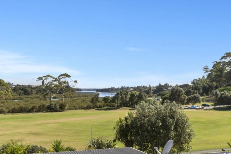 Photo of property in 16 Noall Street, Te Atatu Peninsula, Auckland, 0610