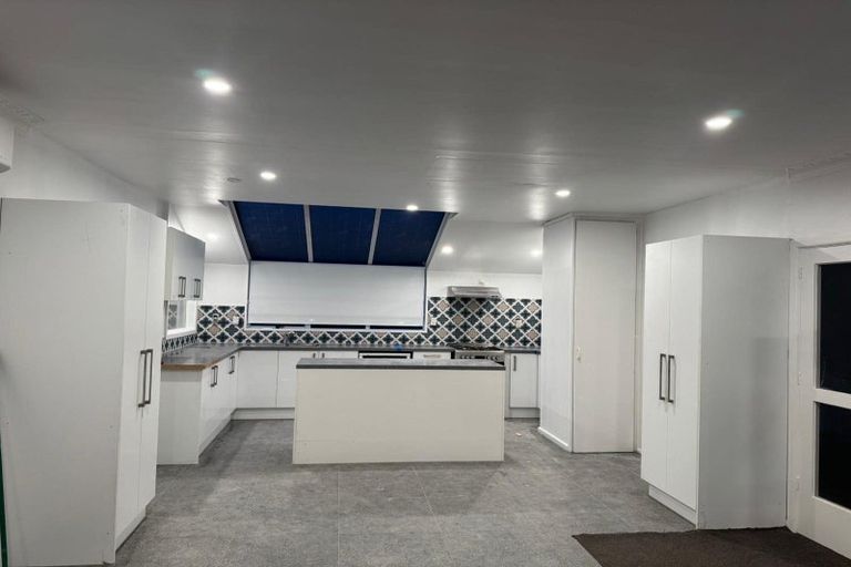 Photo of property in 316 Memorial Avenue, Burnside, Christchurch, 8053