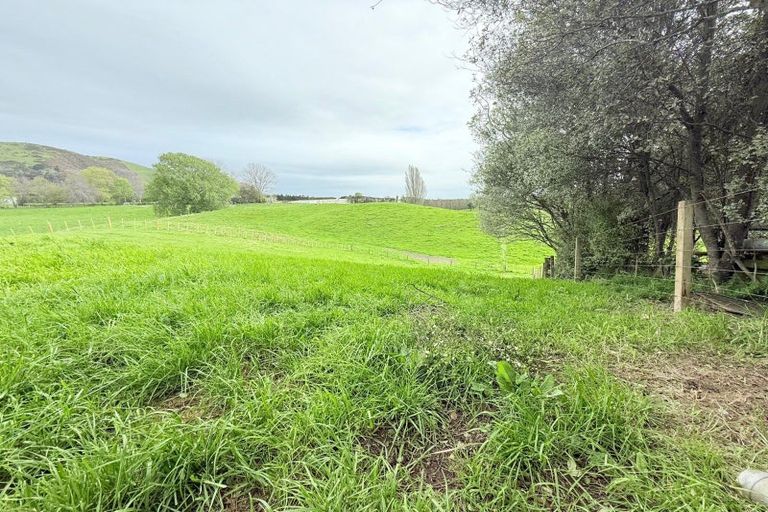 Photo of property in 154 Ohinepanea Road, Pukehina, Te Puke, 3186