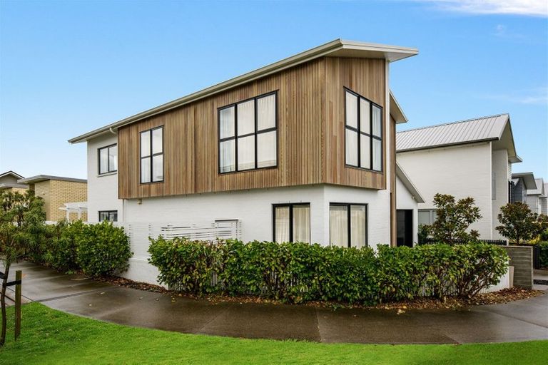 Photo of property in 20 Kanuka Road, Hobsonville, Auckland, 0616