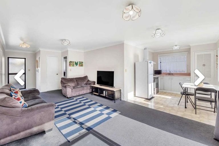 Photo of property in 2/6 Menary Street, Papakura, 2110