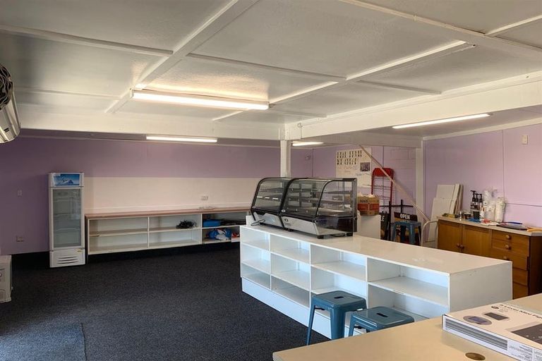 Photo of property in 77 Main Road South, Karoro, Greymouth, 7805