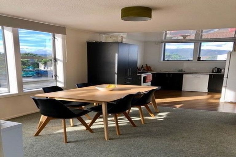 Photo of property in 1-4/193 The Esplanade, Petone, Lower Hutt, 5012