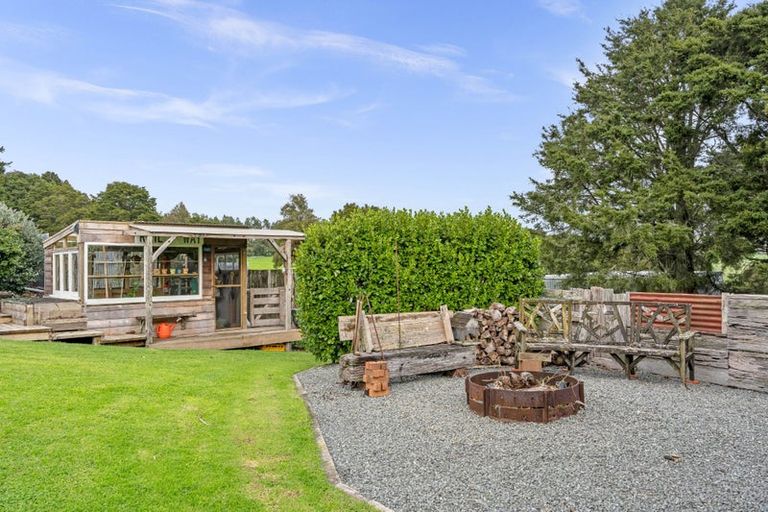 Photo of property in 2 Forest View Road, Te Kamo, Kamo, 0185