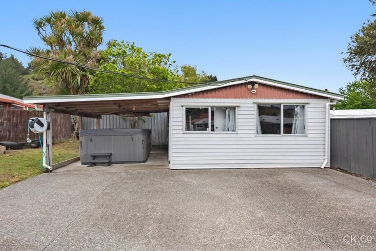 Photo of property in 7 Prestige Place, Maoribank, Upper Hutt, 5018