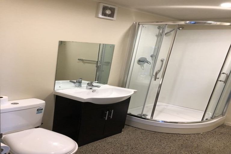 Photo of property in 1/231 Don Buck Road, Massey, Auckland, 0614