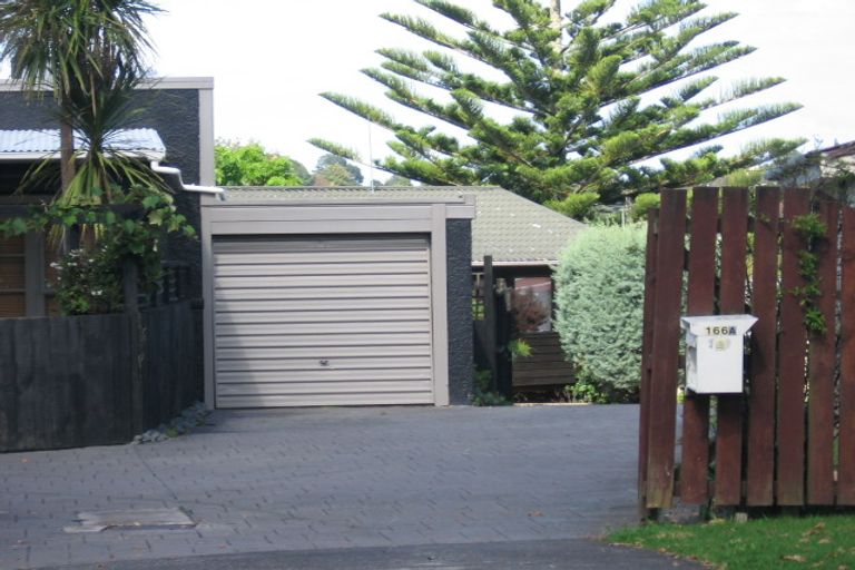 Photo of property in 166 Golf Road, Titirangi, Auckland, 0604