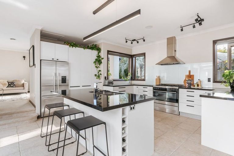 Photo of property in 14 Harbelle Close, Bethlehem, Tauranga, 3110