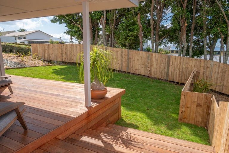 Photo of property in 1 Lori Lane, Coopers Beach, 0420