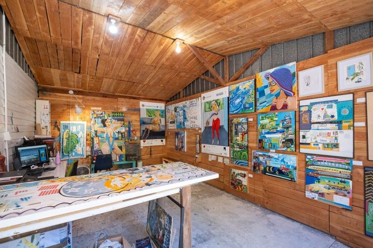Photo of property in 323 Clifton Road, Te Awanga, 4102