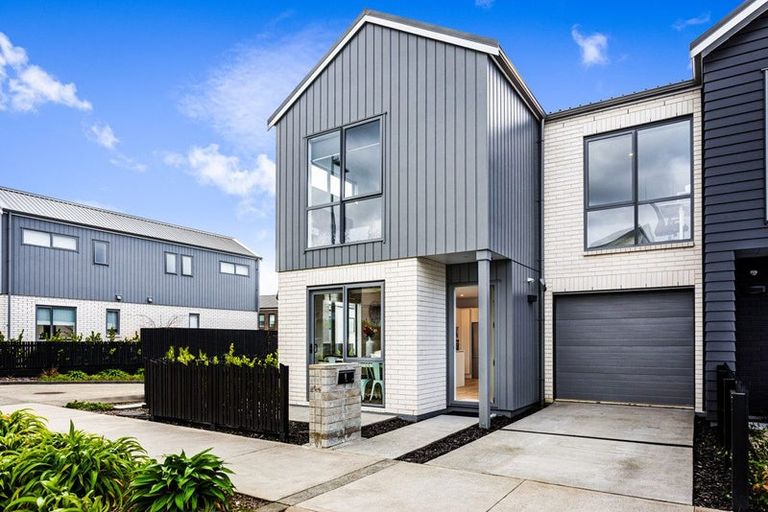 Photo of property in 9 Tarakoi Road, Hobsonville, Auckland, 0616