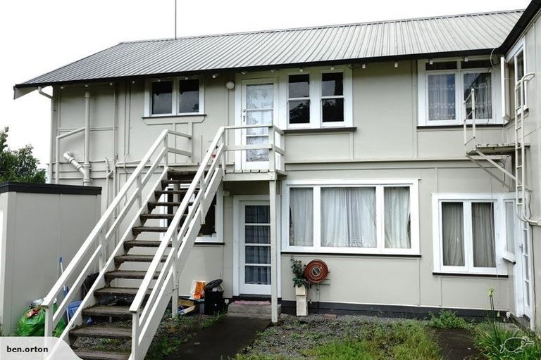 Photo of property in 2 Gaisford Terrace, Waipukurau, 4200