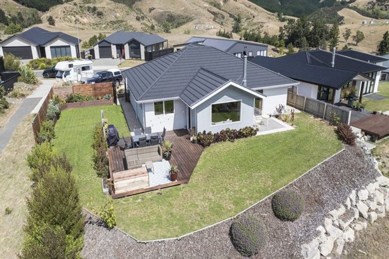 Photo of property in 40 Huntaway Close, Stoke, Nelson, 7011