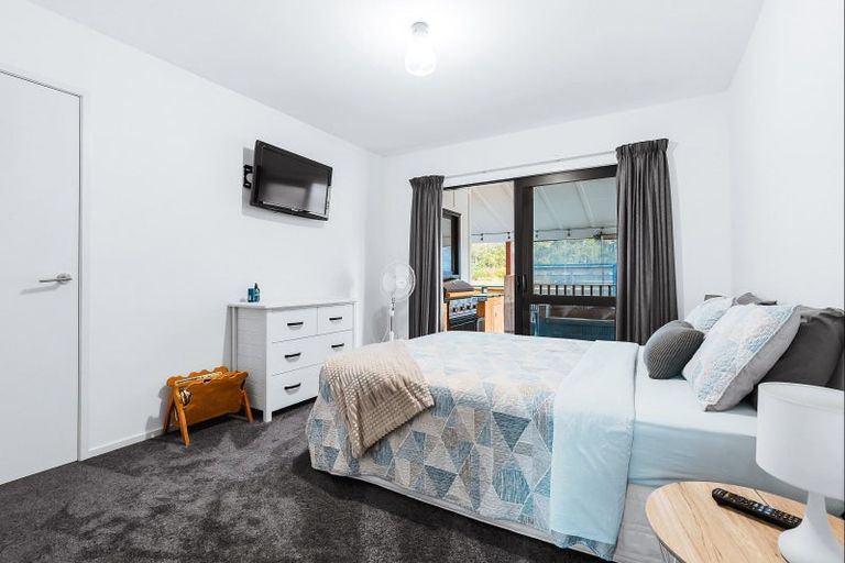 Photo of property in 14 Komahimahi Way, Motuoapa, 3382