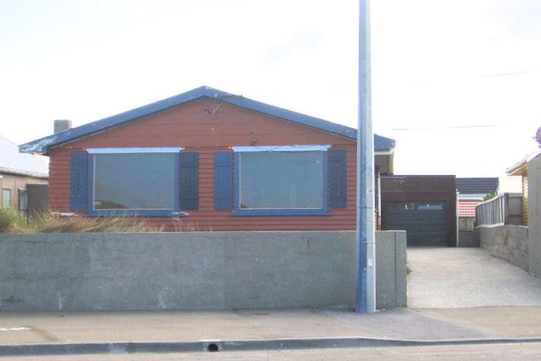 Photo of property in 4 Lyall Parade, Lyall Bay, Wellington, 6022