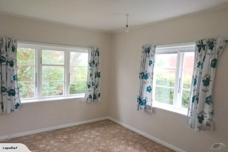 Photo of property in 21 Sydenham Street, Northland, Wellington, 6012