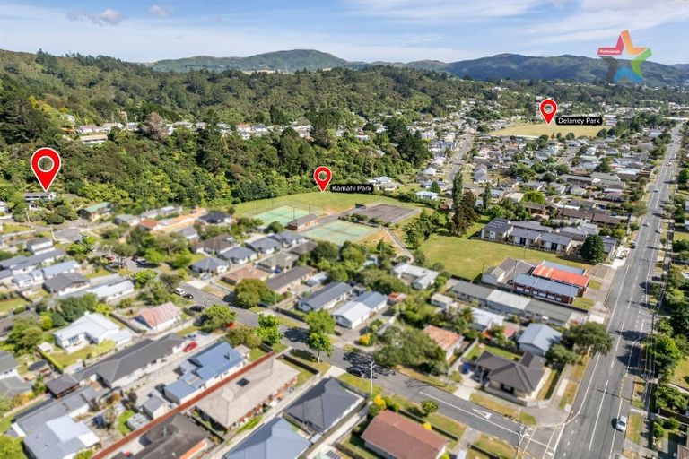 Photo of property in 30 Korau Grove, Stokes Valley, Lower Hutt, 5019