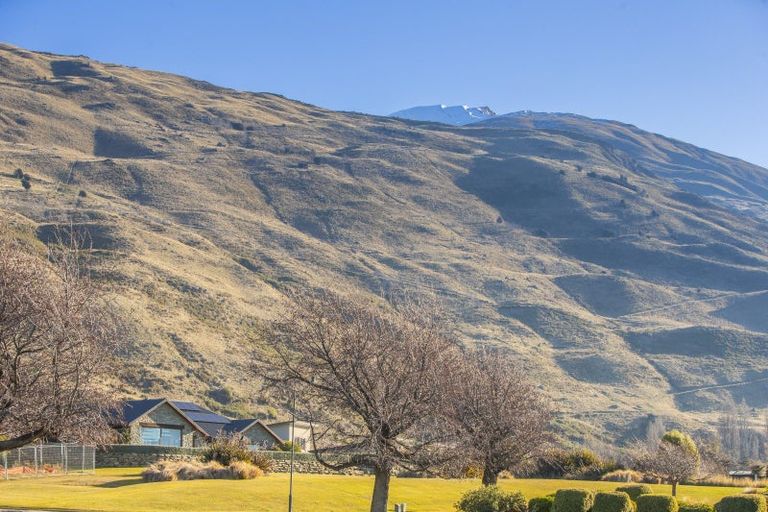 Photo of property in 14 Elderberry Crescent, Wanaka, 9305