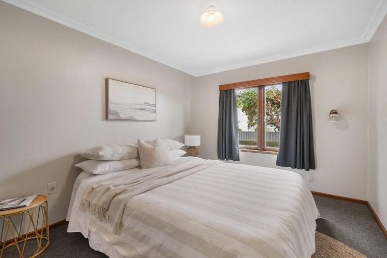 Photo of property in 256 Kennedy Road, Onekawa, Napier, 4110