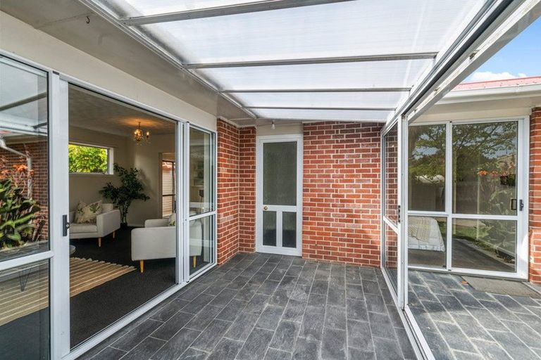 Photo of property in 26 Glenora Place, Hornby, Christchurch, 8042