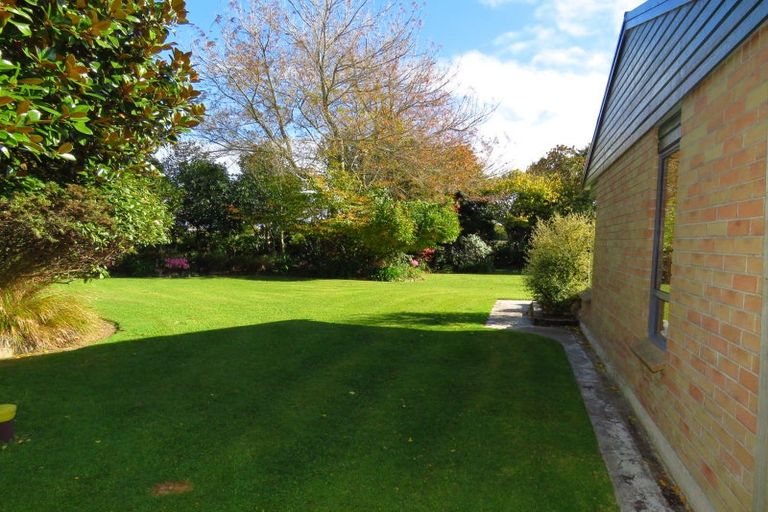 Photo of property in 19 Kew Road, Westport, 7825