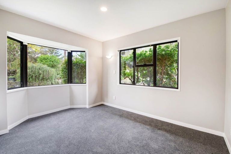 Photo of property in 1 The Knoll, Greenhithe, Auckland, 0632