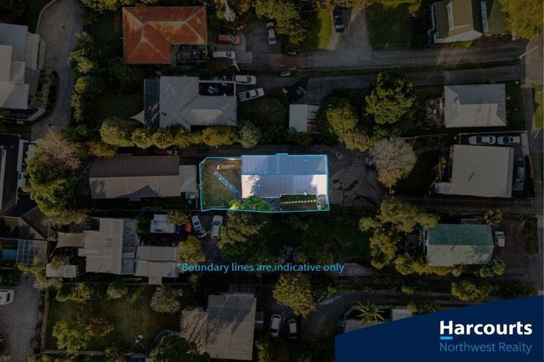 Photo of property in 1/729 Swanson Road, Swanson, Auckland, 0612