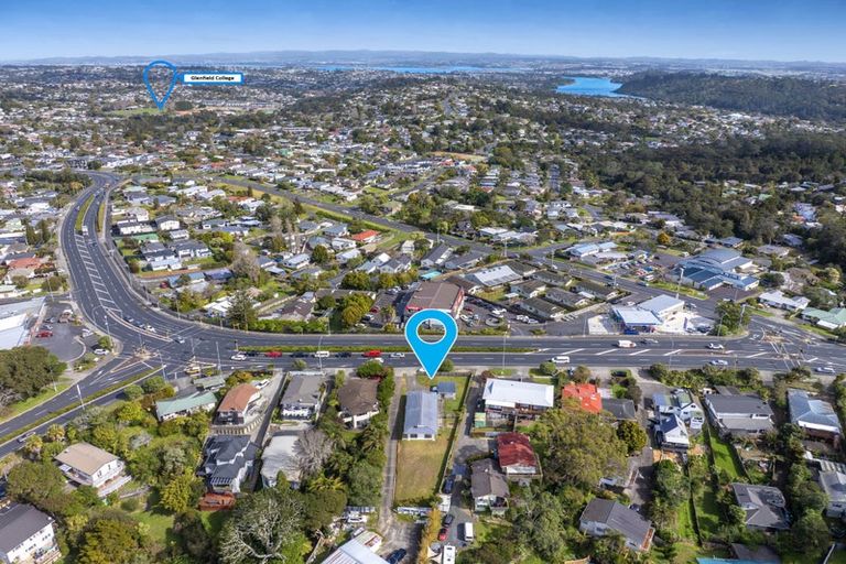 Photo of property in 2/587 Glenfield Road, Totara Vale, Auckland, 0629