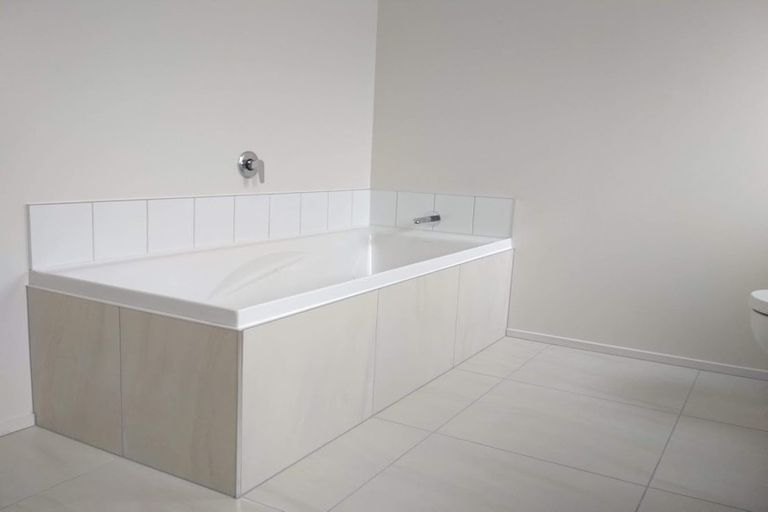 Photo of property in 134 Amesbury Drive, Churton Park, Wellington, 6037