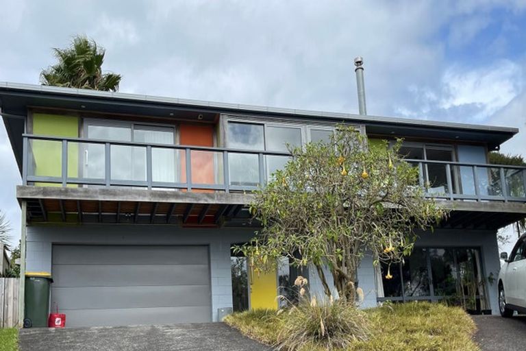 Photo of property in 14 Oruamo Place, Beach Haven, Auckland, 0626