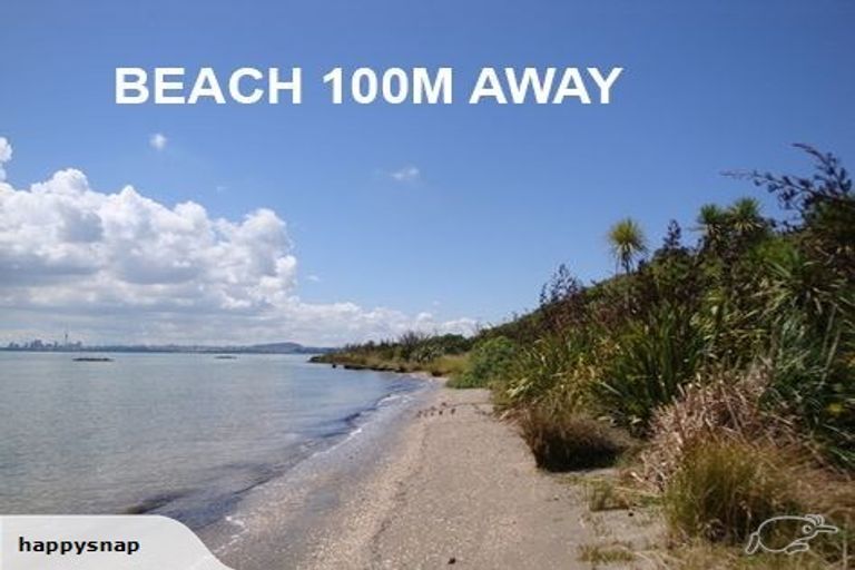 Photo of property in 1/9 Fathom Place, Te Atatu Peninsula, Auckland, 0610