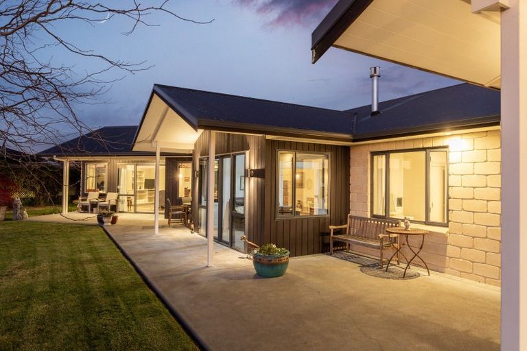 Photo of property in 11 Apatu Place, Waipukurau, 4200