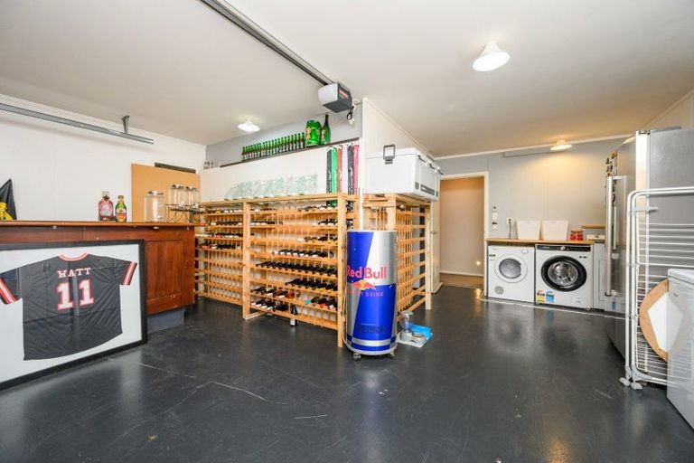 Photo of property in 7 Medallion Court, Kelvin Grove, Palmerston North, 4414