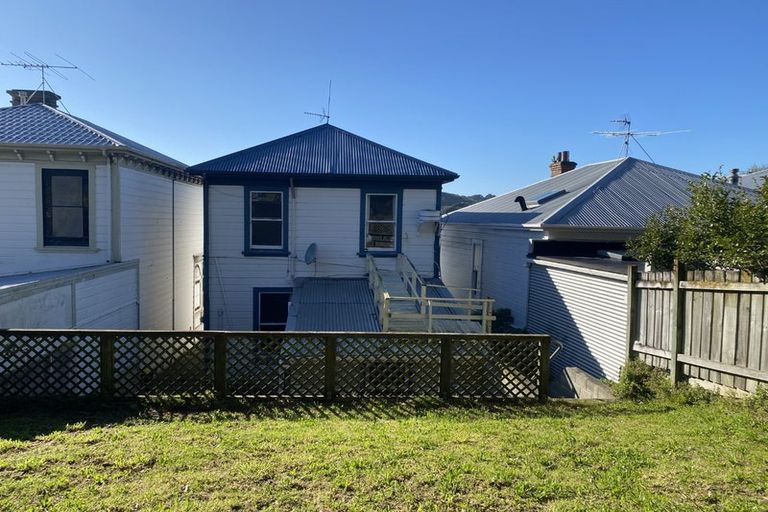 Photo of property in 108 Wallace Street, Mount Cook, Wellington, 6021