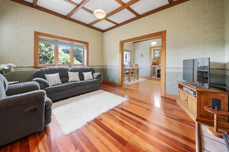 Photo of property in 22 Crows Road, Swanson, Auckland, 0614