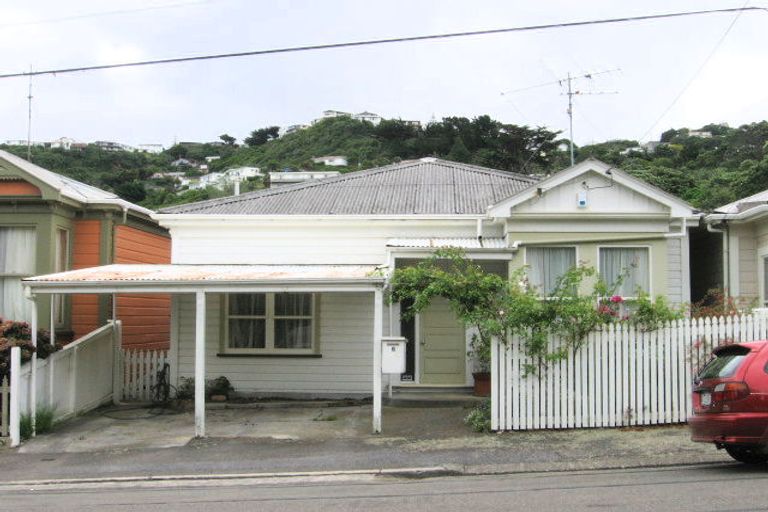 Photo of property in 6 Emerson Street, Berhampore, Wellington, 6023