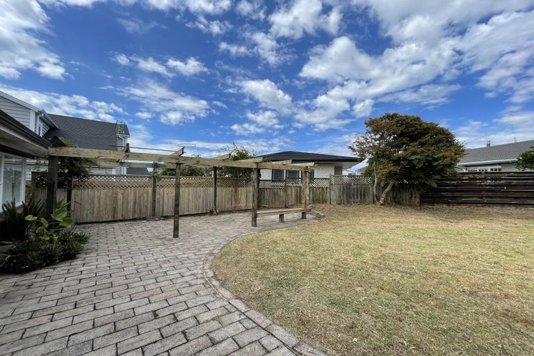 Photo of property in 19 Galvan Avenue, Sunnyhills, Auckland, 2010