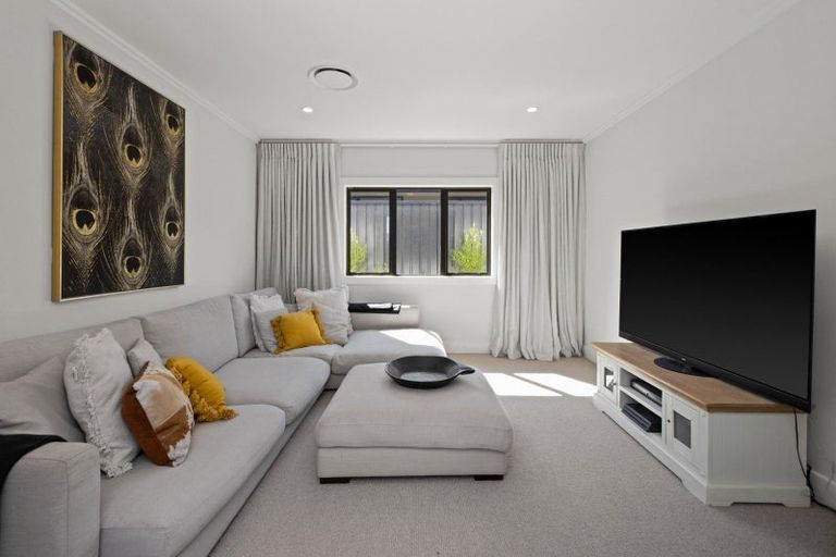 Photo of property in 23 Rich Rise, Havelock North, 4130