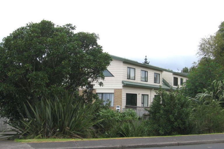 Photo of property in 2a Glen Road, Ranui, Auckland, 0612