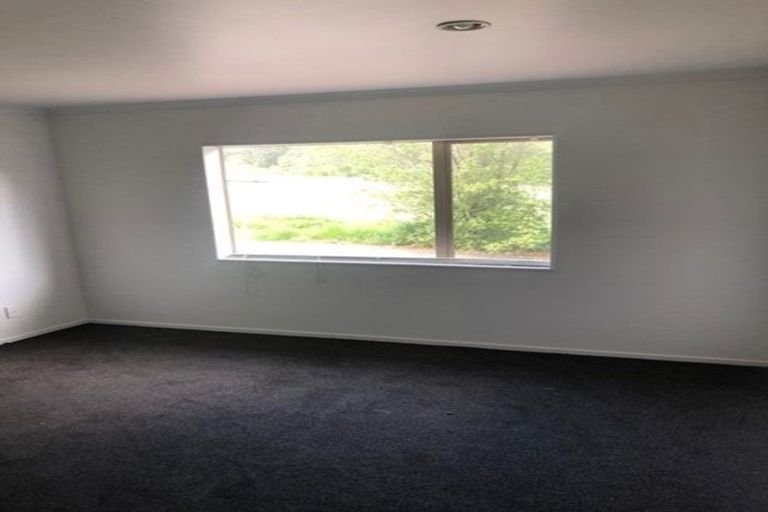 Photo of property in 52 Garelja Road, Henderson, Auckland, 0612