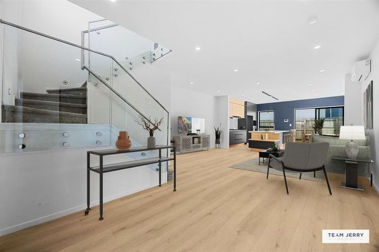 Photo of property in 339b Bucklands Beach Road, Bucklands Beach, Auckland, 2012