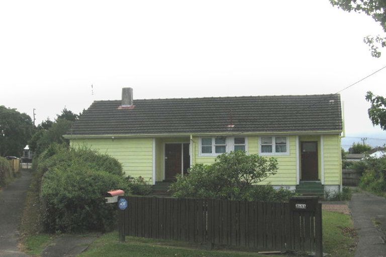 Photo of property in 11 Hill Crescent, New Lynn, Auckland, 0600