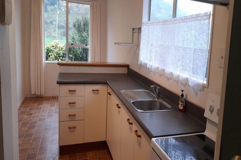 Photo of property in 22 Indiana Grove, Totara Park, Upper Hutt, 5018