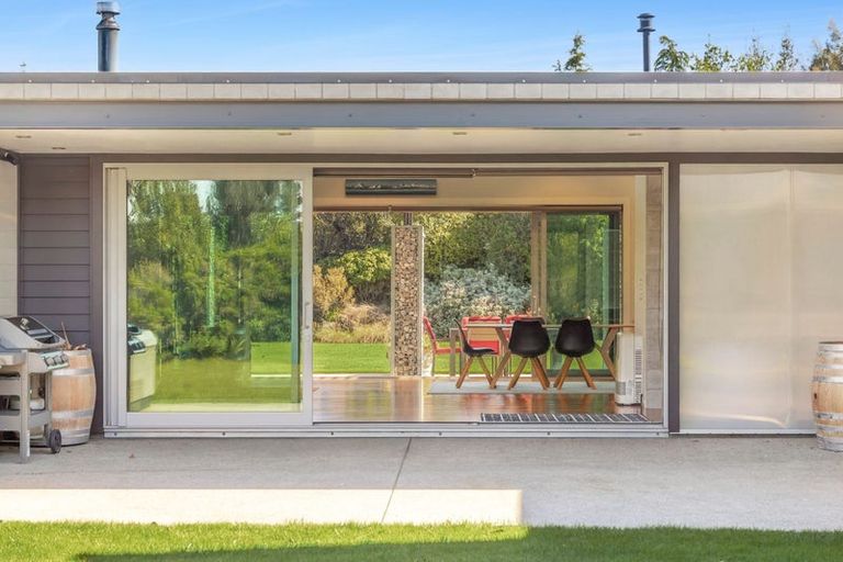 Photo of property in 28 Sam John Place, Lake Hawea, 9382