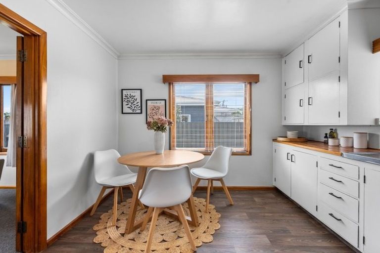Photo of property in 256 Kennedy Road, Onekawa, Napier, 4110