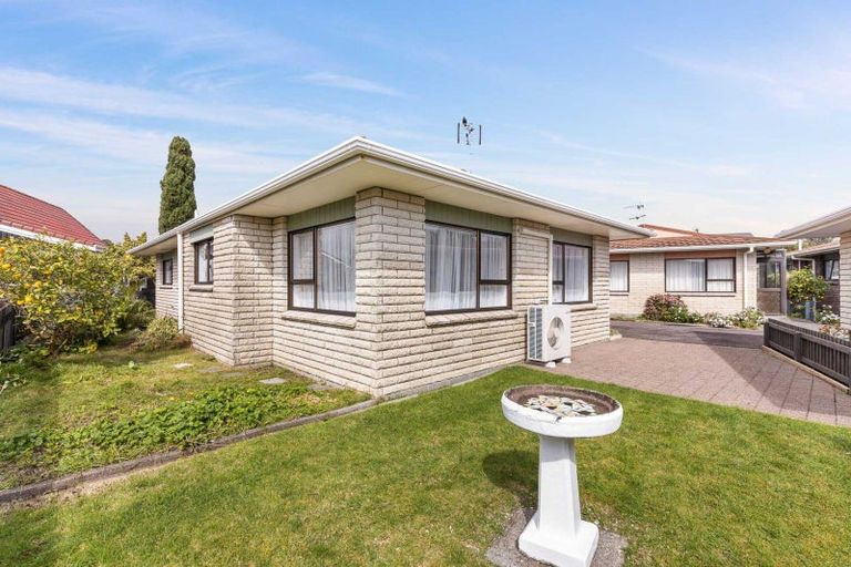 Photo of property in 11 Tukapa Street, Westown, New Plymouth, 4310